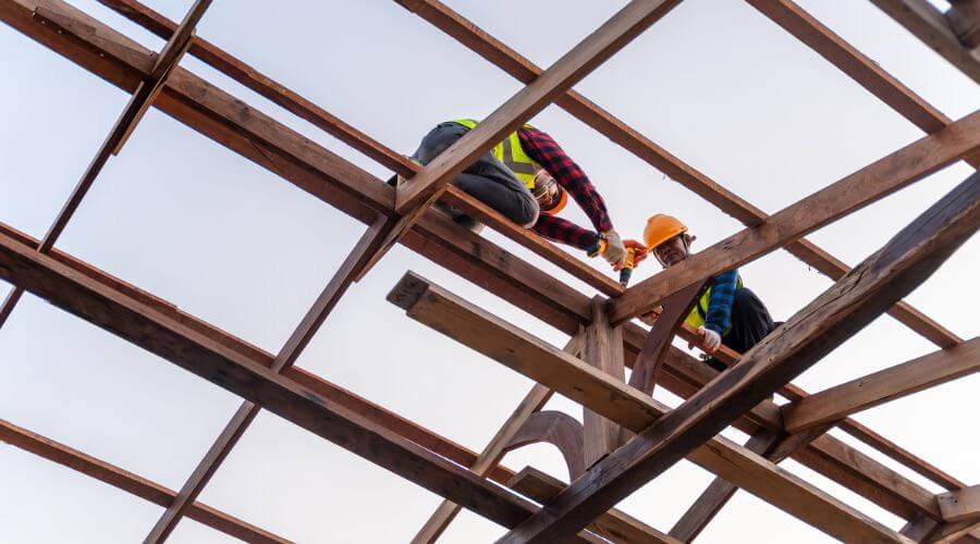 Professional residential roofers in Sadorus, IL
